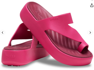 CROCS GETAWAY PLATFORM TOE LOOP DRAGONFRUIT [Sz:W6]